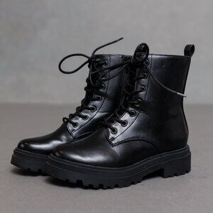 A New Day Women's or Girl's Black Combat Boots Size 6, New Condition